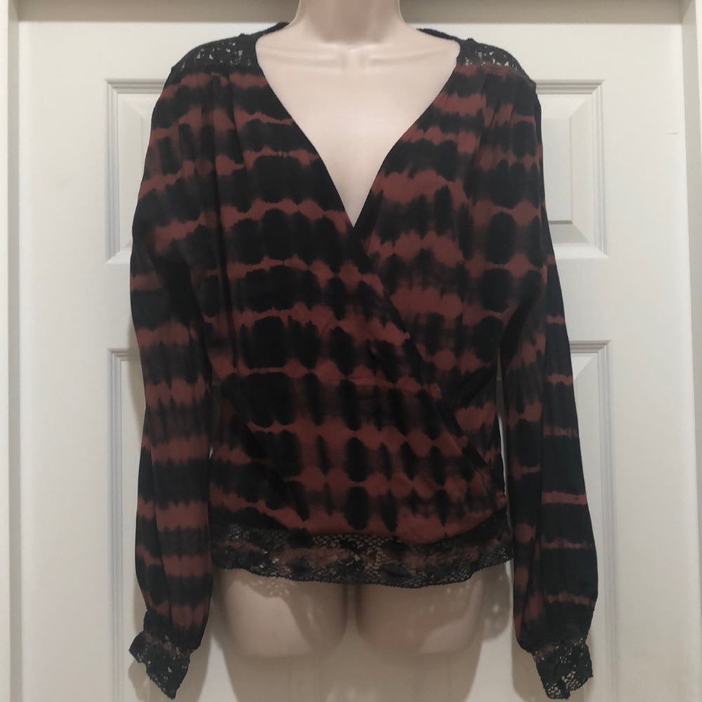 Like New Michelle Jonas Tie Die Top Size M